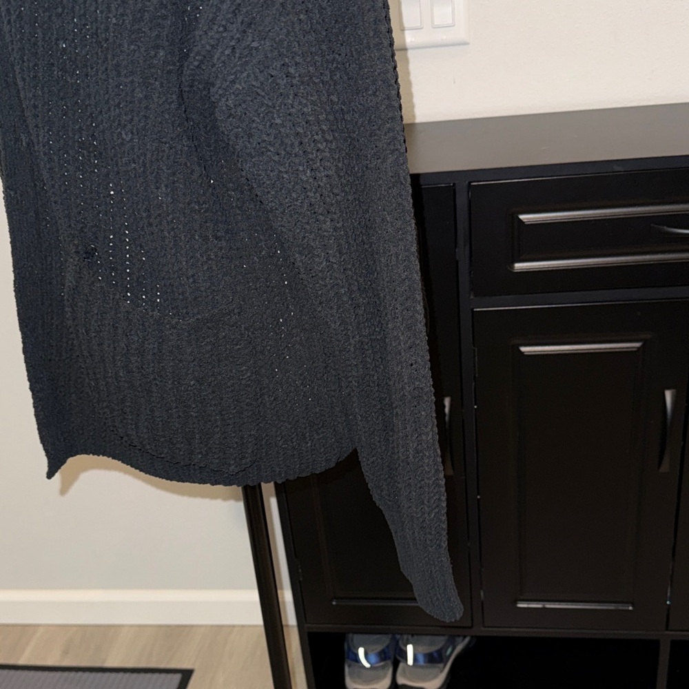 NWT American Eagle Outfitters Black Cardigan Sweater M - Picture 3 of 5